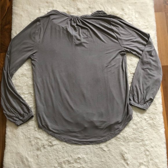 Barefoot dreams luxe milk jersey namaste top gray size small - Picture 3 of 7